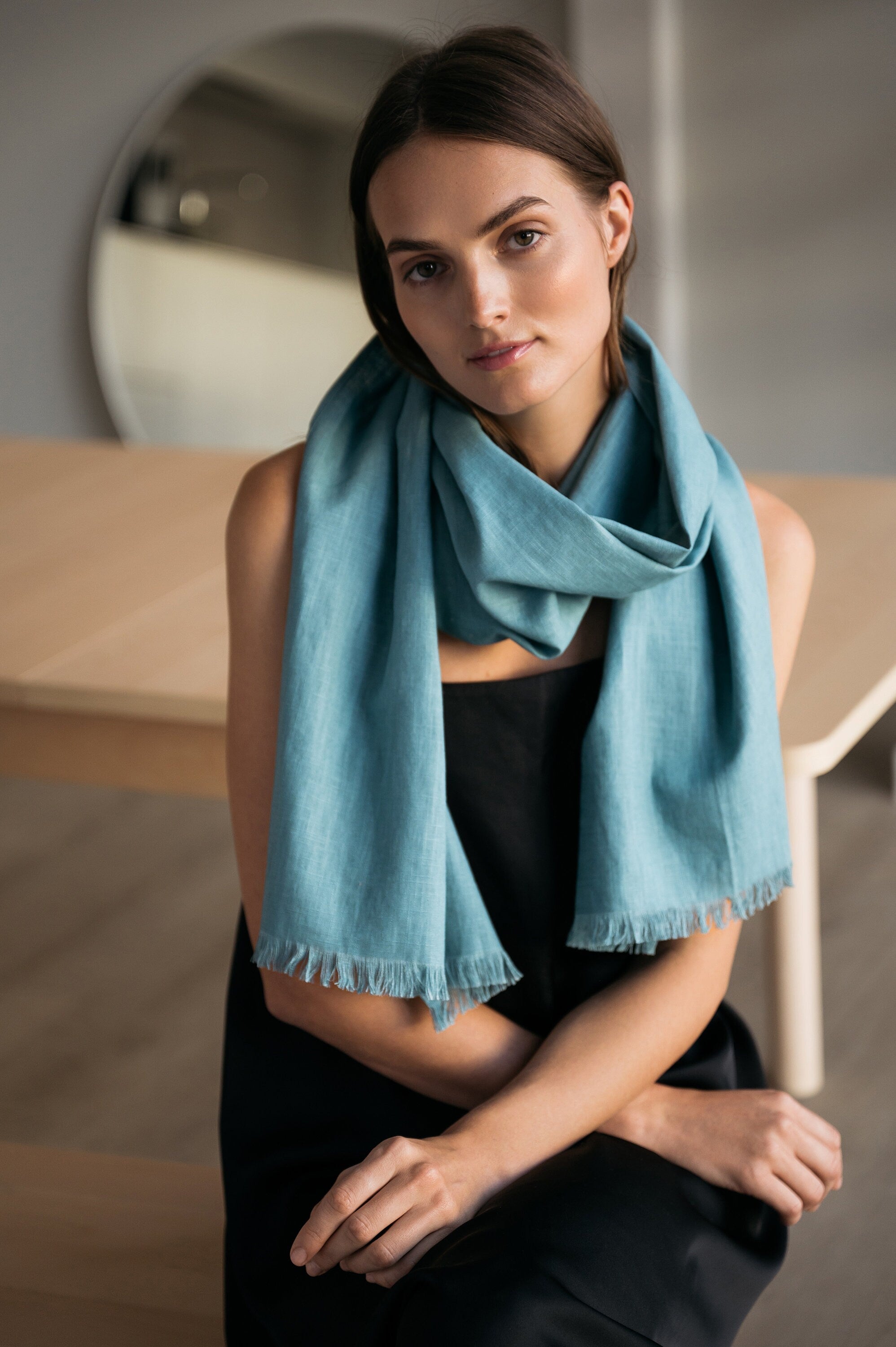 small SHADOW linen scarf
